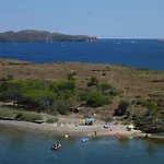 شقة Hibiscus